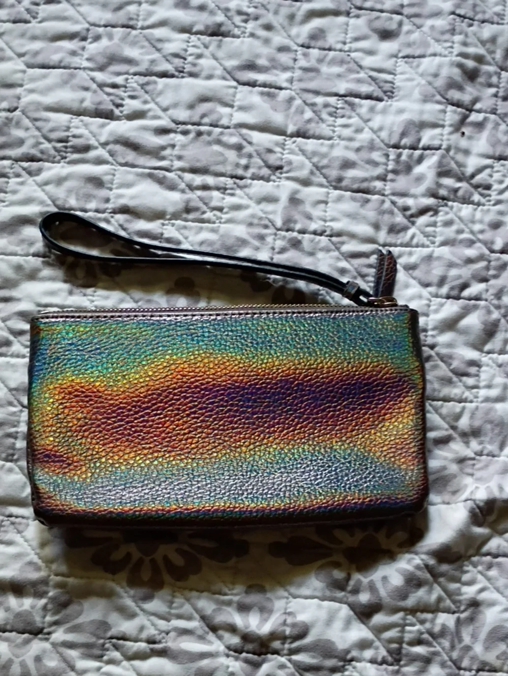 Juicy Couture Iridescent Lavender Wristlet Clutch
